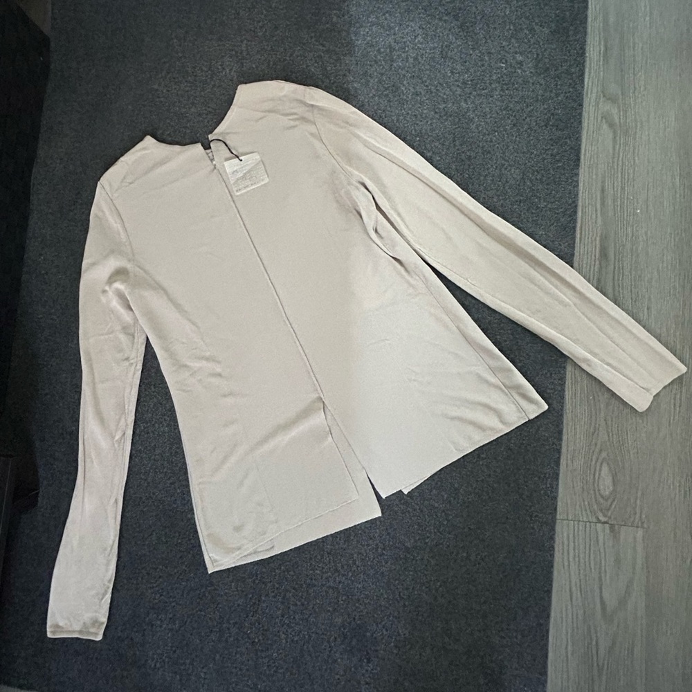NWT Sarah Pacini Cream Long Sleeve Blouse with Slits